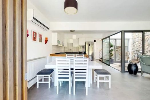 Смежная вилла на продажу в Беллапаисе