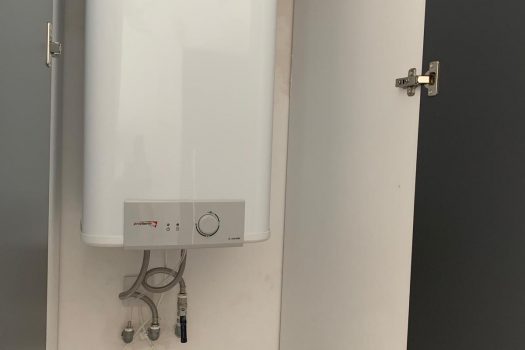 Сдается целое здание в Кирении (13 квартир 2 + 1)