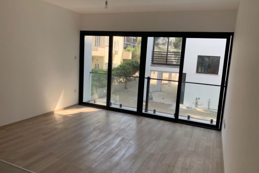 Сдается целое здание в Кирении (13 квартир 2 + 1)