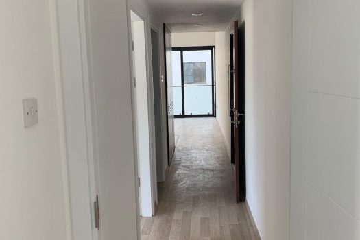 Сдается целое здание в Кирении (13 квартир 2 + 1)