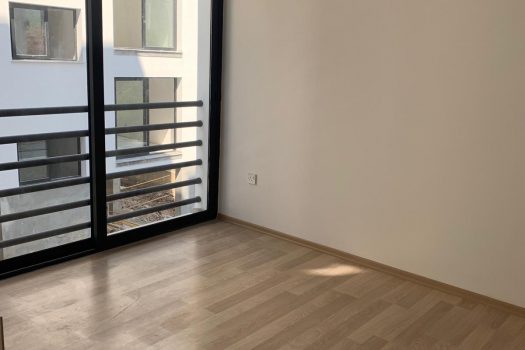 Сдается целое здание в Кирении (13 квартир 2 + 1)