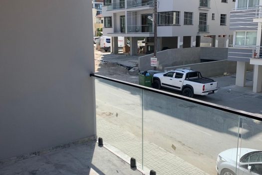 Сдается целое здание в Кирении (13 квартир 2 + 1)