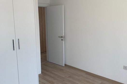 Сдается целое здание в Кирении (13 квартир 2 + 1)