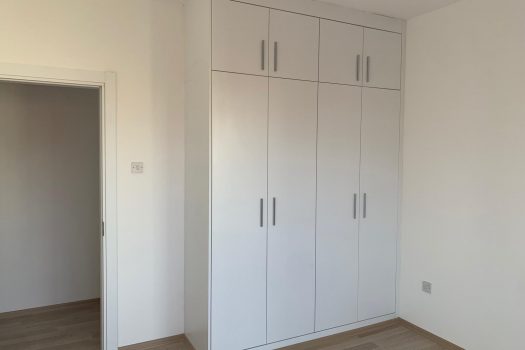 Сдается целое здание в Кирении (13 квартир 2 + 1)