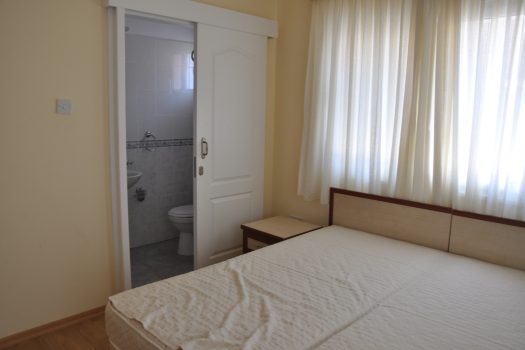 Продается 6-спальная вилла в Искеле