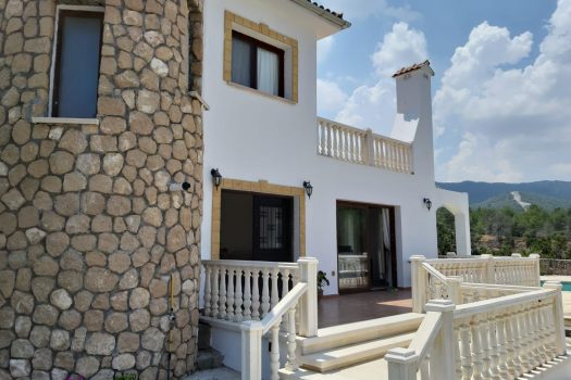 Вилла с 3 спальнями на продажу в Бахчели