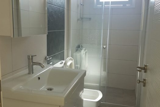 Продается 3 комнатная квартира в Кирении Центр