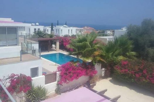 Продается 4 спальная вилла в Эсентепе / Кирения