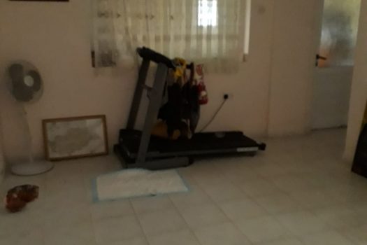 ПРОДАЕТСЯ БОЛЬШАЯ ОТДЕЛЕННАЯ ВИЛЛА