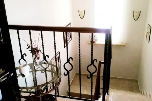 3-спальная вилла с бассейном на продажу в Лапта / Кирения