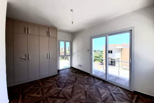 Вилла на продажу с видом на море и горы