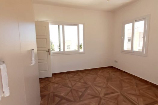 Вилла на продажу с видом на море и горы