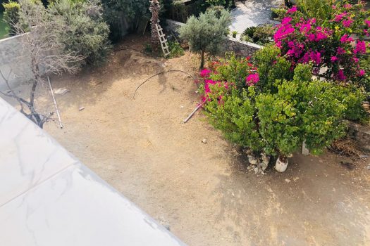 Великолепная вилла 4 + 1 на продажу в центре Кирении.