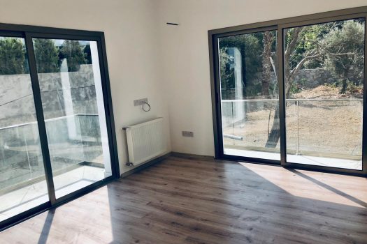 Великолепная вилла 4 + 1 на продажу в центре Кирении.