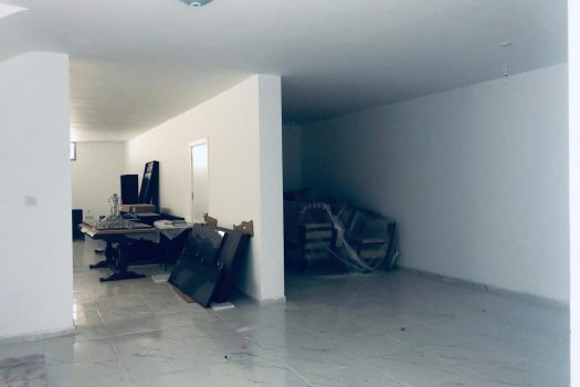 Великолепная вилла 4 + 1 на продажу в центре Кирении.