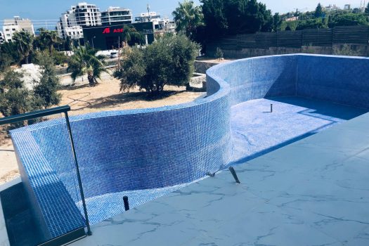 Великолепная вилла 4 + 1 на продажу в центре Кирении.